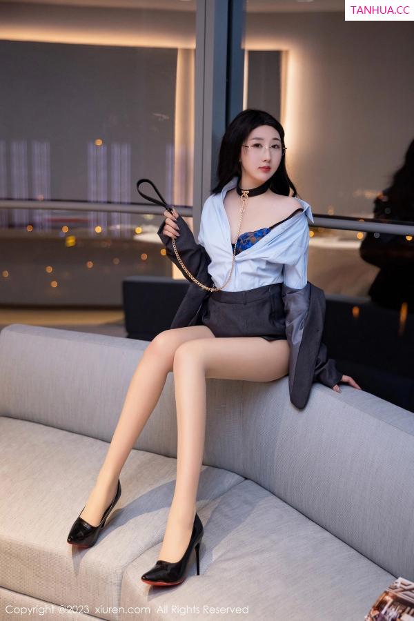 江真真  [XiuRen]高清写真图 2023.04.20 No.6607 江真真 丝袜制服第36张图片